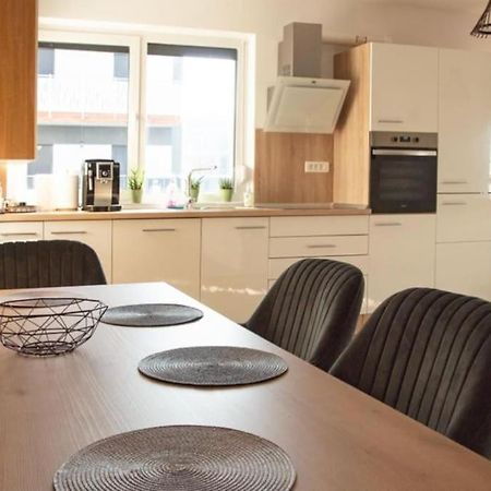 5 Dream Apartment 5 Cu Parcare Privata Орадеа Екстериор снимка