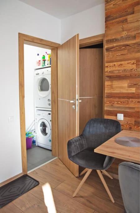 5 Dream Apartment 5 Cu Parcare Privata Орадеа Екстериор снимка